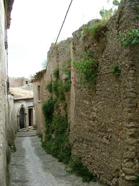 vicolo